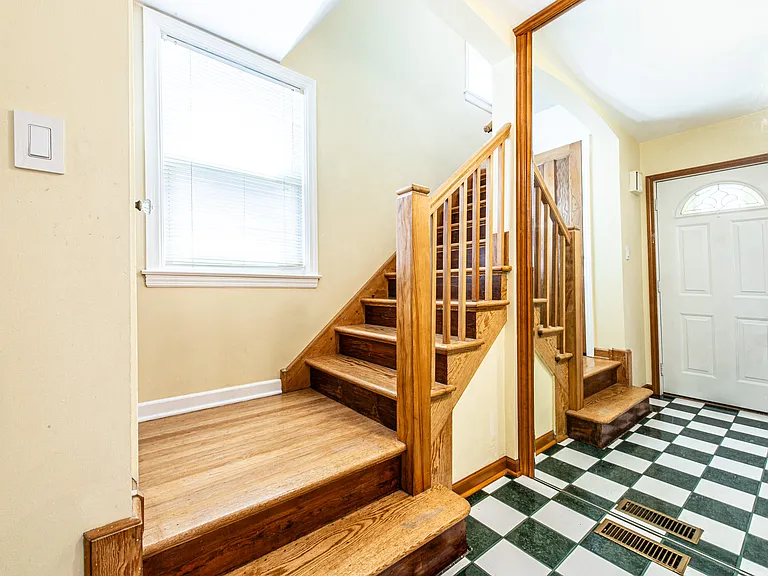 6611 W Foster Ave — Photo 17