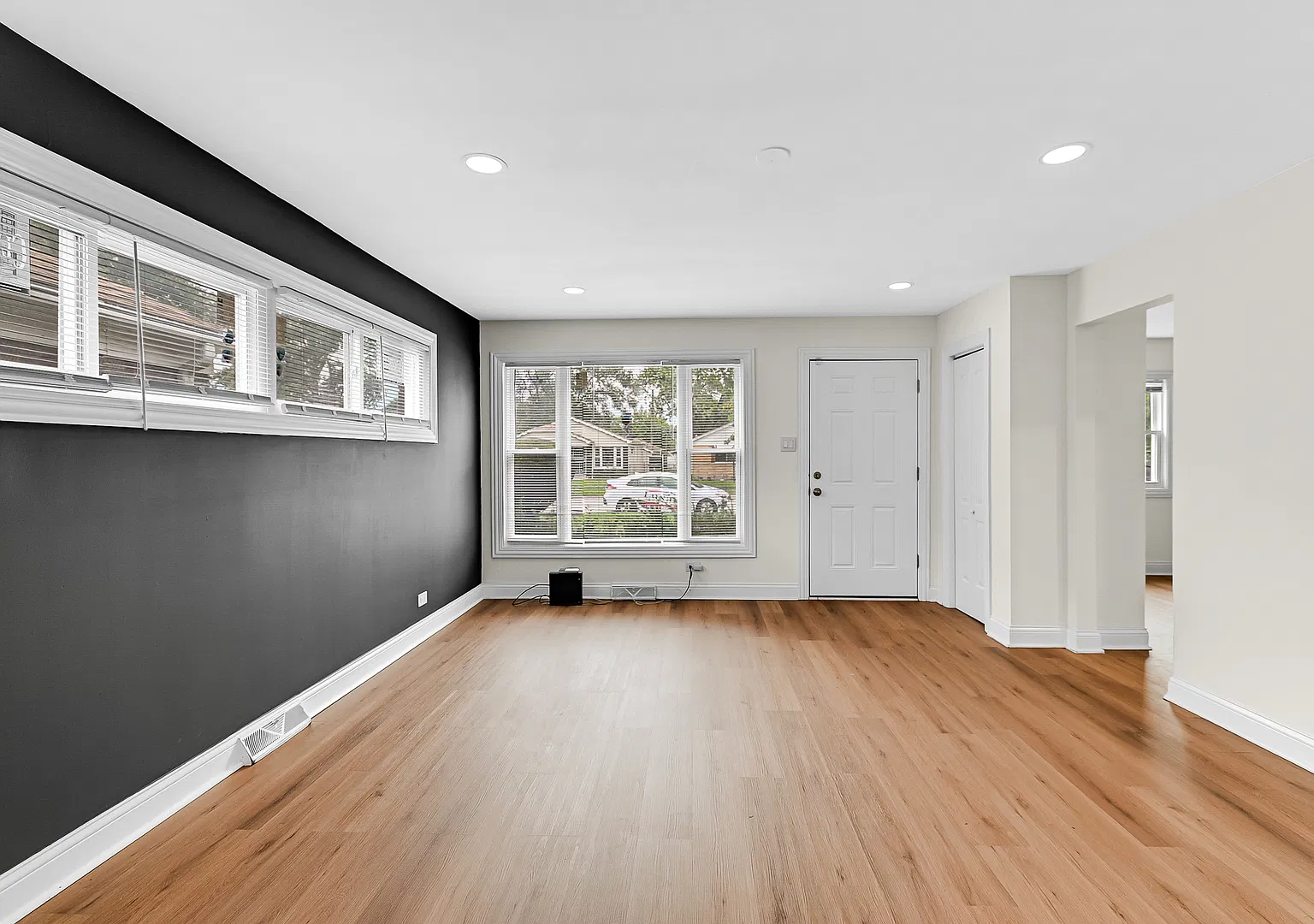 4 bed, 1166 sqft, $2,500 — Photo 3