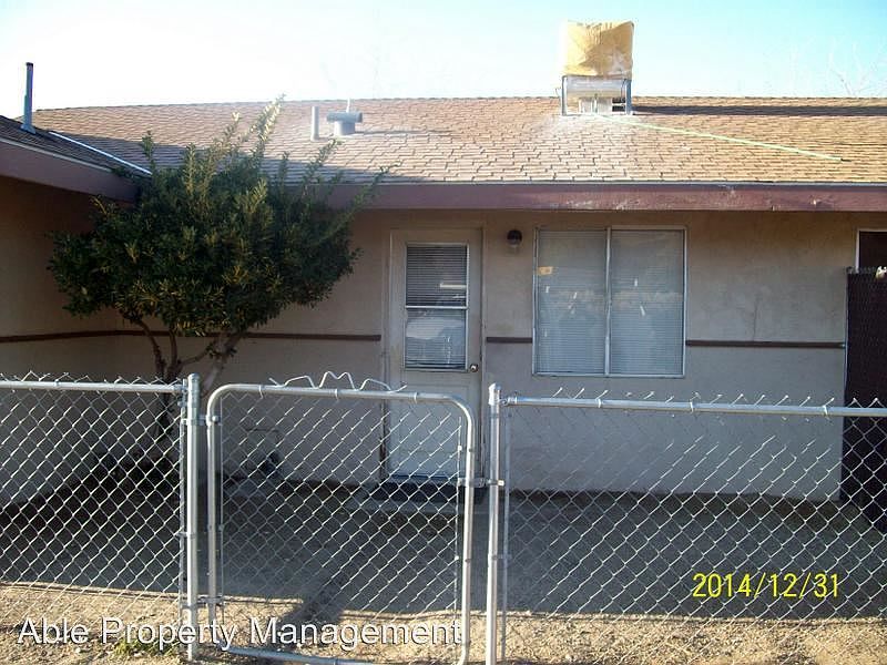 2nd image of 4660 Cortina Dr APT A
