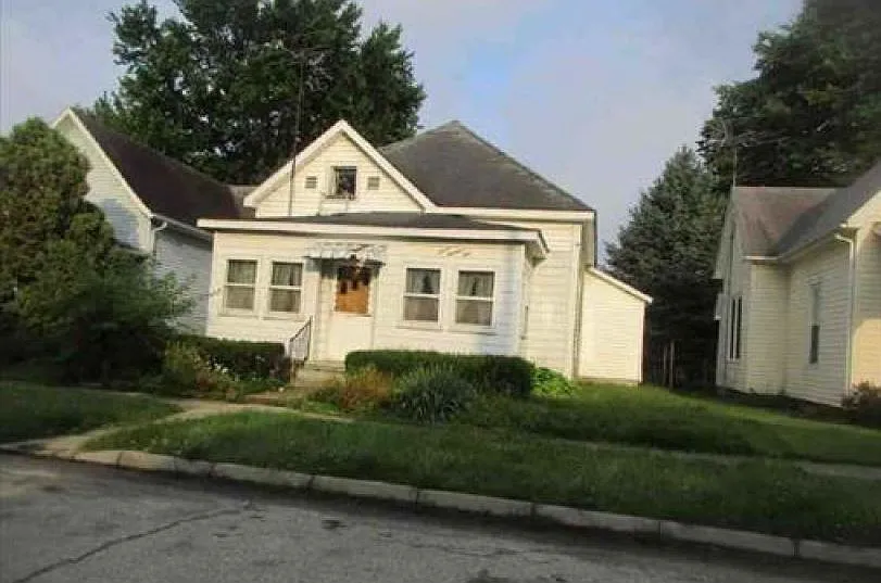 709 N Sexton St photo 1