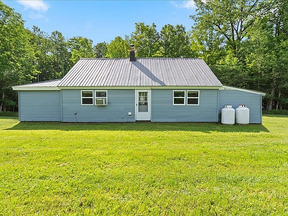 3rd image of 3058 Perley Road