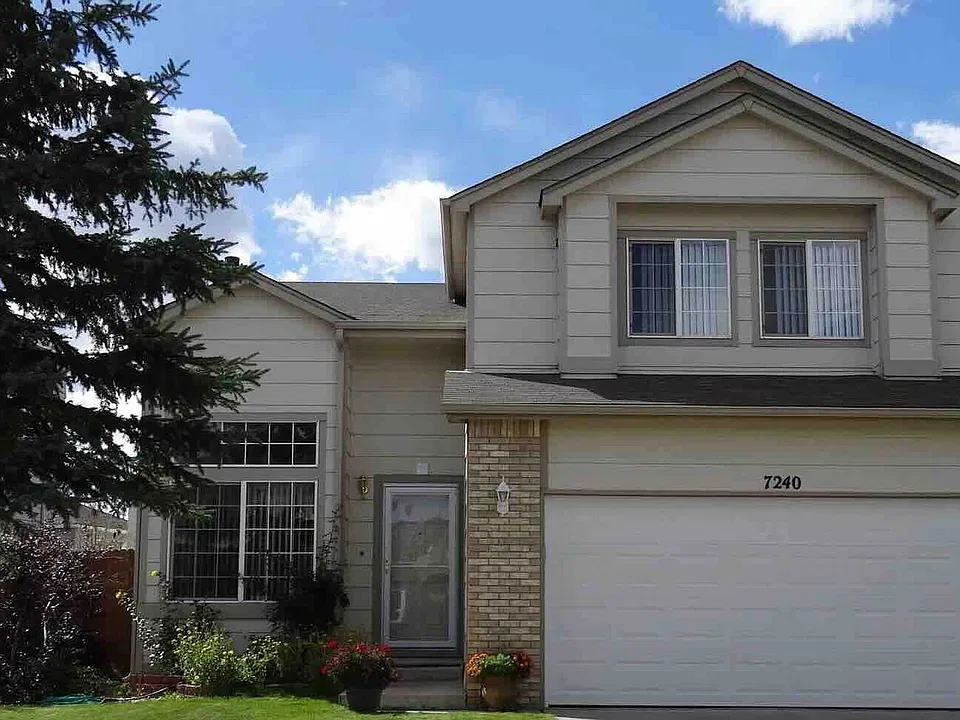 7240 Mineral Wells Dr