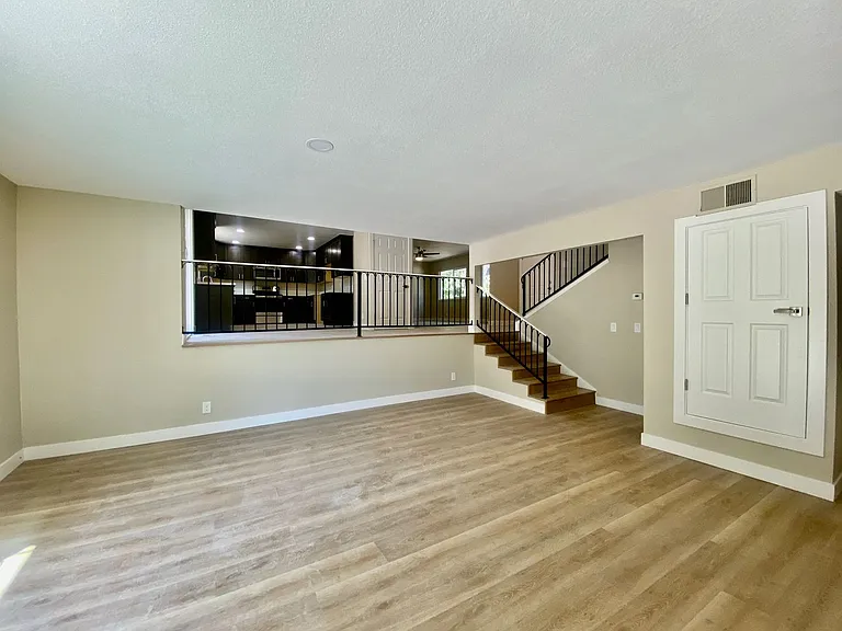 7349 Cross Dr — Photo 12