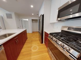 121 Gerry Rd #B-103, Chestnut Hill, MA 02467