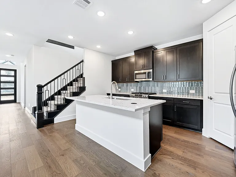 7340 Confetti Ln — Photo 7