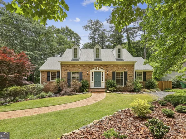 95 Brandon Ridge Dr, Sandy Springs, GA 30328