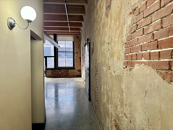2nd image of 1123 Washington Ave #216