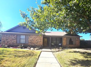520 Post Oak Ln, Burleson, TX 76028