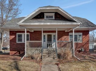 3242 N 52nd St, Lincoln, NE 68504