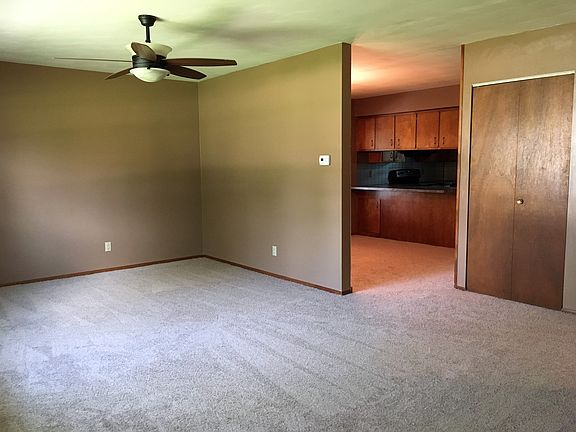 entrance - living room