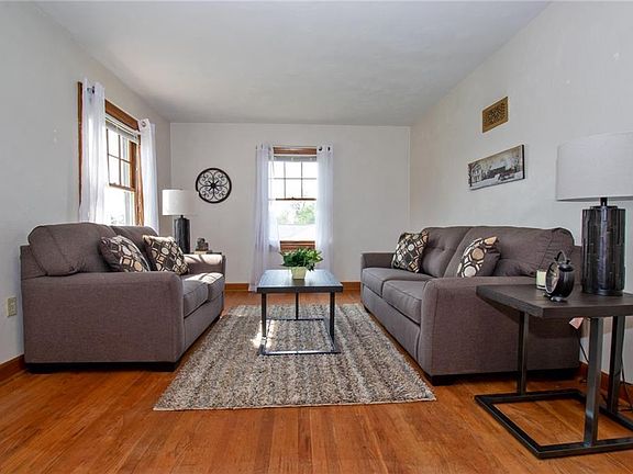 2nd image of 621 Giffen Dr