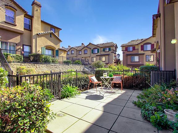 4th image of 3270 Sangiovese Pl
