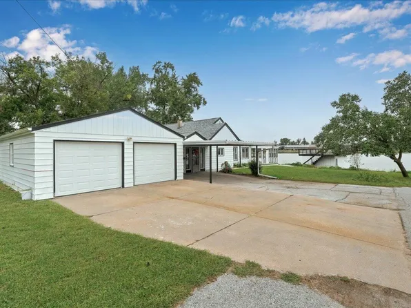 4428 N 7th St, Carter Lake, IA 51510