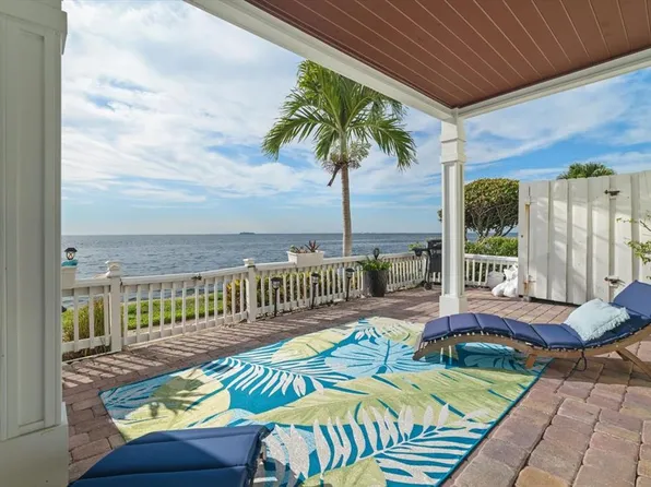 4890 Coquina Key Dr SE APT B, Saint Petersburg, FL 33705