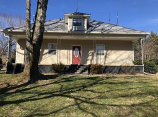 755 Robertson Rd, Chuckey, TN 37641