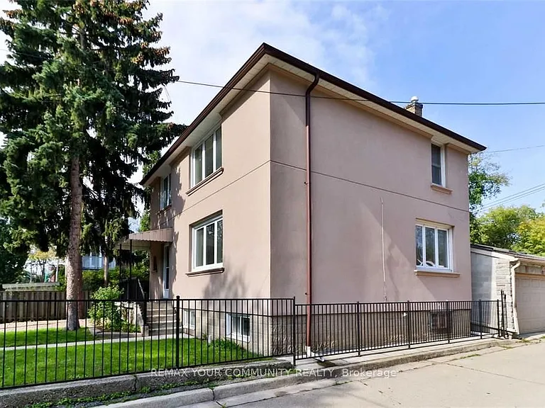 6 Lennox St #UPPER — Photo 9
