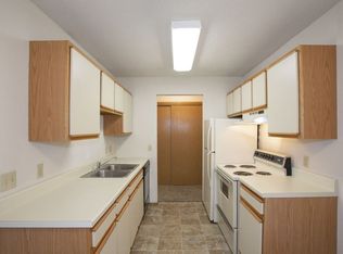 MEADOW WOOD, Lincoln, NE 68521