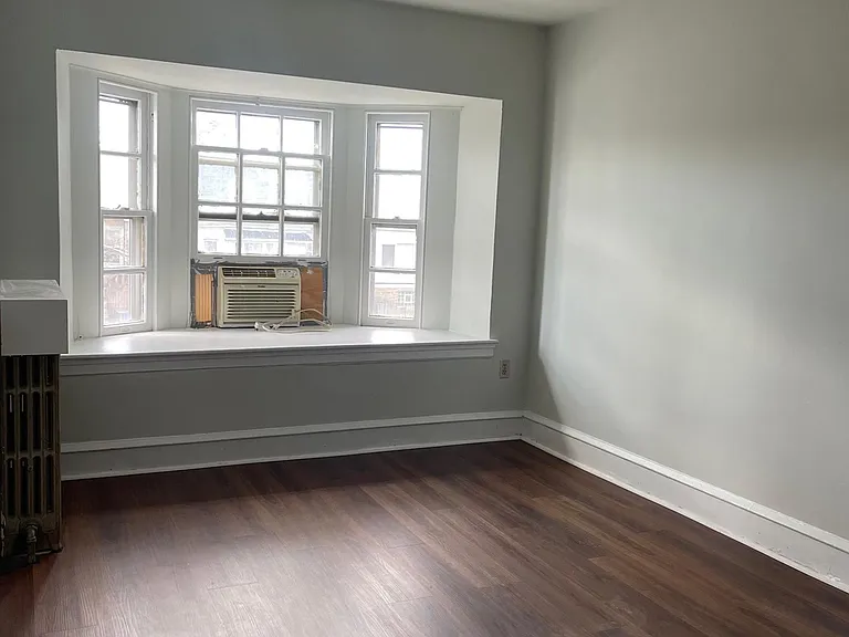 Bedroom 2, picture #1