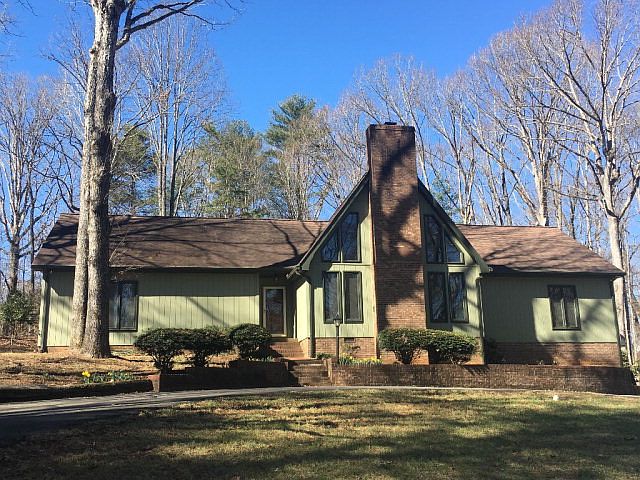 1st image of 717 Colonial Dr