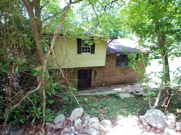 36 Mountain Lake Rd, White Twp., NJ 07823