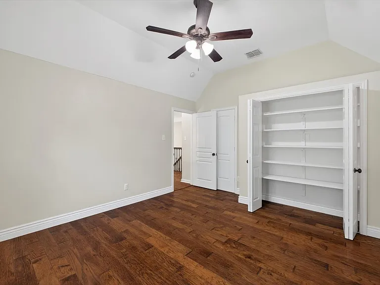 14668 Blakehill Dr — Photo 26