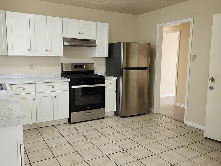 4415 Groton Dr — Photo 3