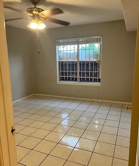 923 Vance Jackson Rd — Photo 6