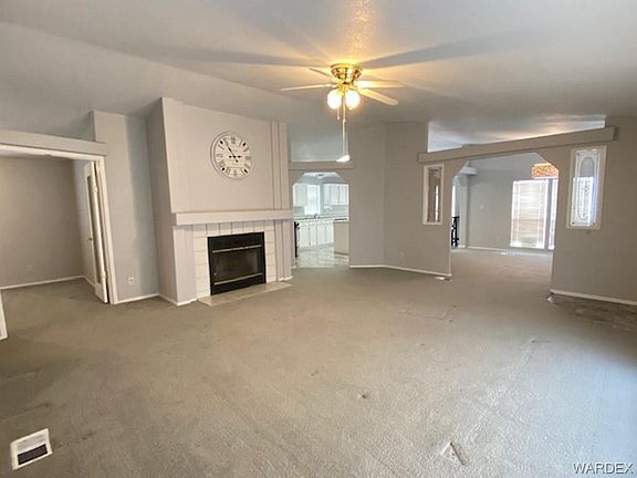 2nd image of 1016 Holly St