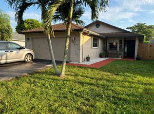 8271 SW 41st Ct, Davie, FL 33328