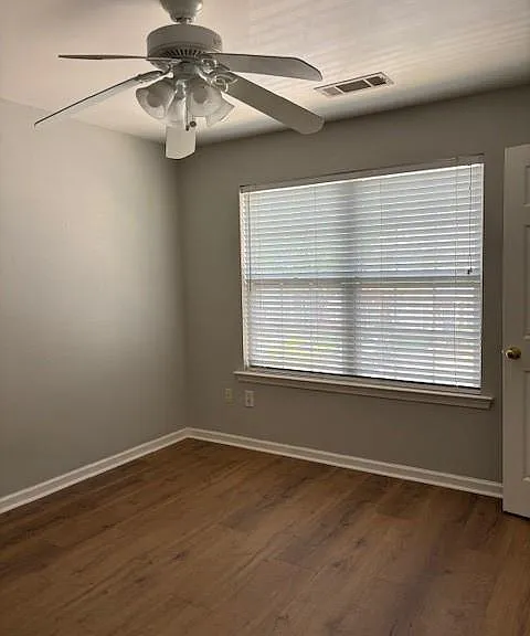 1504 Cove Creek Cir — Photo 9