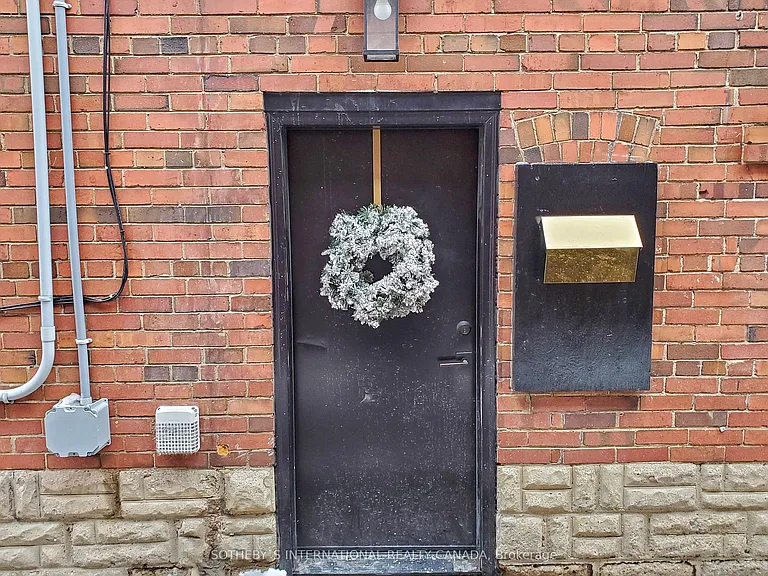 89 Whitehall Rd #LOWER LEVEL — Photo 3