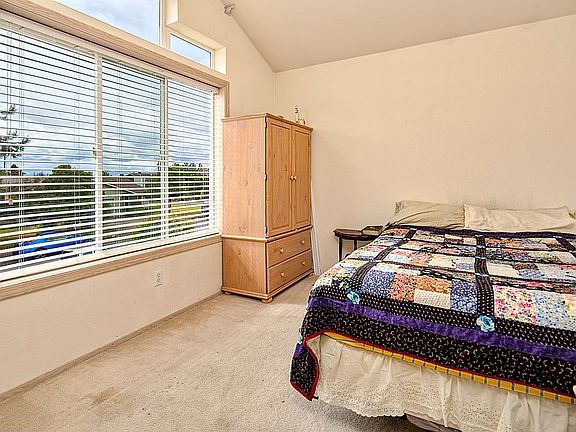 5th image of 5135 Green Hills Ave NE APT A