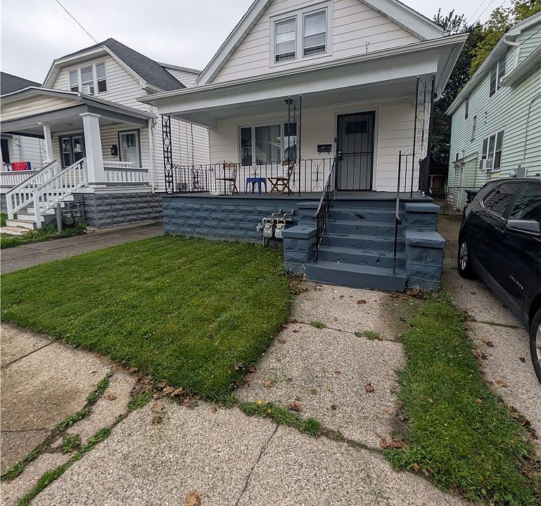 1st image of 32 Theodore St