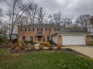 16990 Deerfield Dr, Strongsville, OH