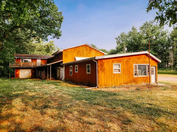 1311 W Moore Rd, Hillsdale, MI 49242