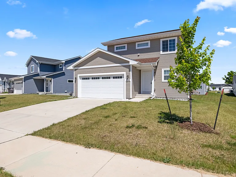 2382 Shadow Creek Cir — Photo 2