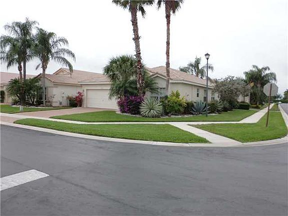 Home For Sale In Grove Isle
