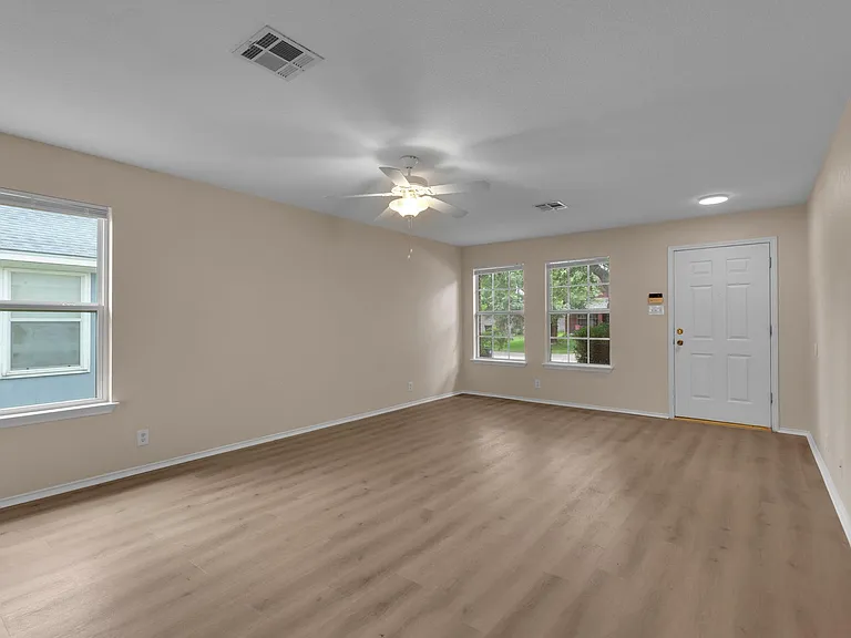 111 David Dr — Photo 7