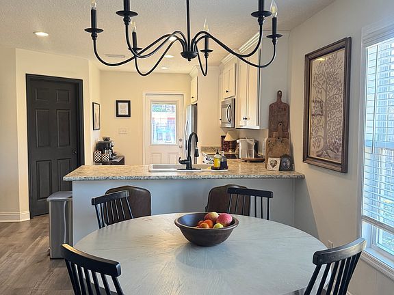 4th image of 1500 San Bernardino Way