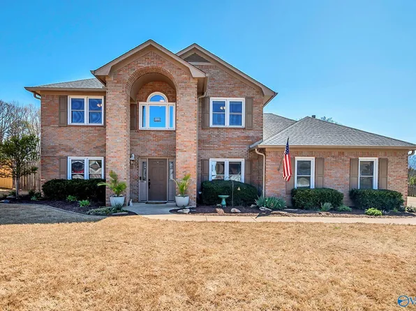 12003 Brian Lake Ct SE, Huntsville, AL 35803