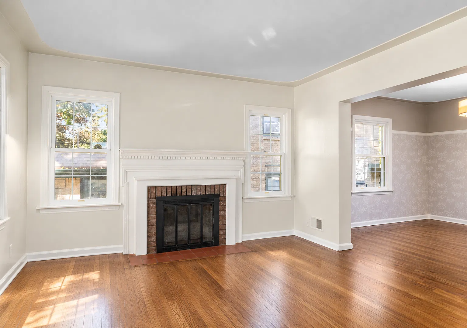 3 Bed / 1.5 Bath Single-Family Home Fulton Heights (Grand Rapids) — Photo 2