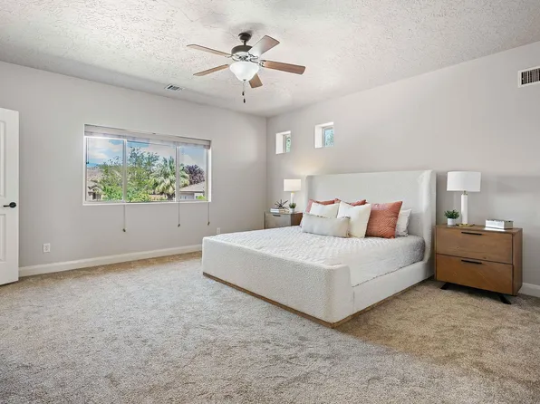 935 E Crooked Creek Dr, Washington, UT 84780