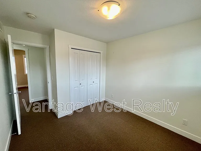 2442 Last Rd — Photo 17