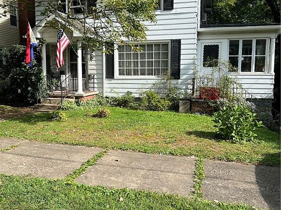 2nd image of 813 Chestnut St