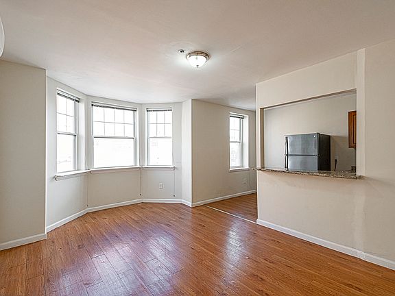2nd image of 1501 W Allegheny Ave #412