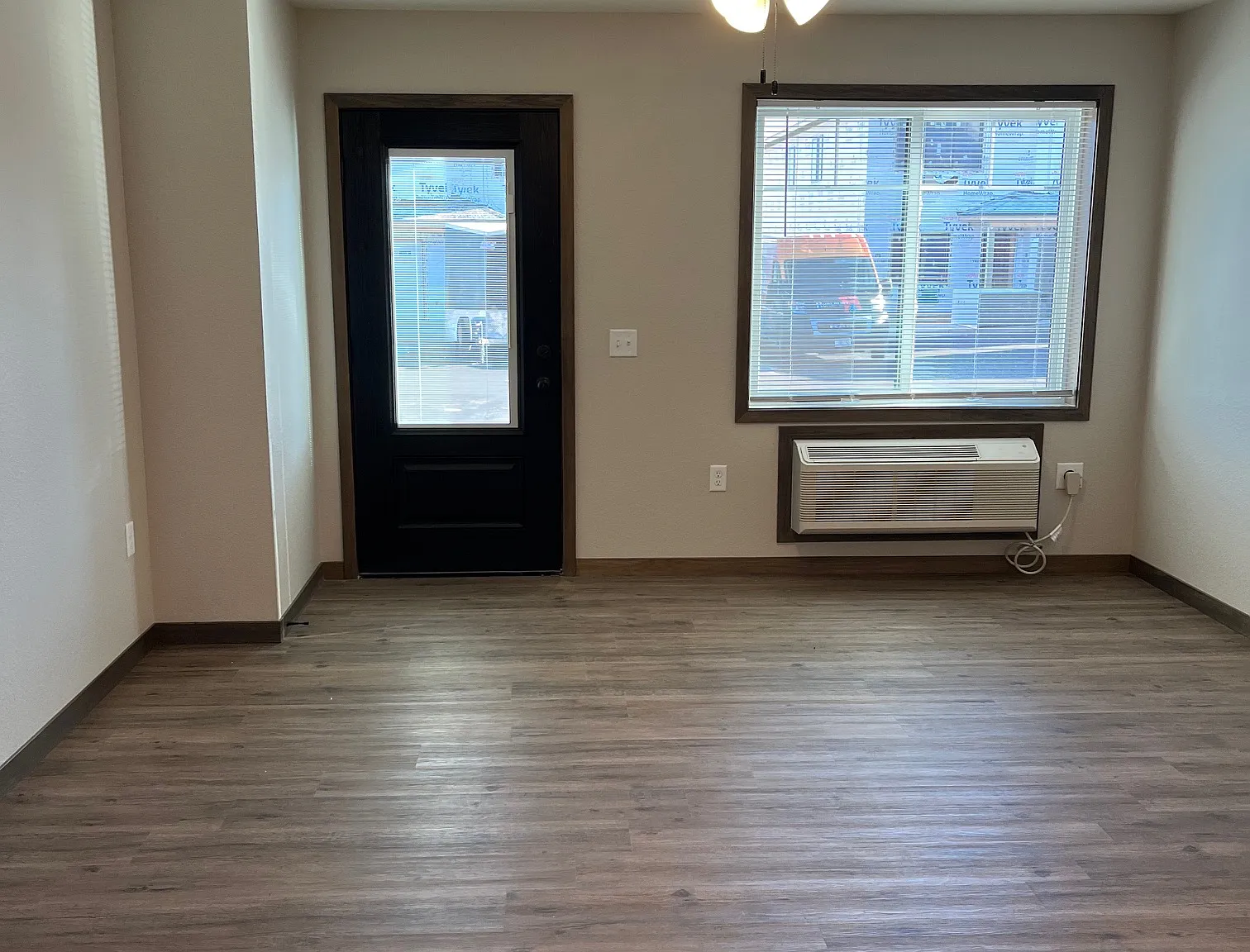 5562 Timber Trail - Unit 1 — Photo 2