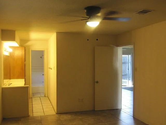 10826 Sugar Hill Dr #B — Photo 37