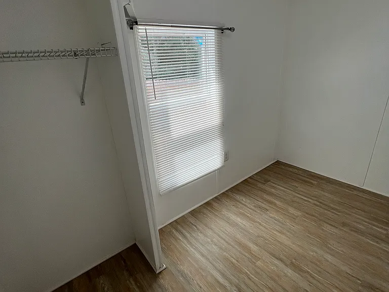 201 Rocky Ave — Photo 37