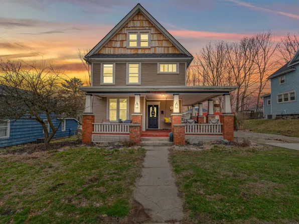 17 Westwood St, Hillsdale, MI 49242