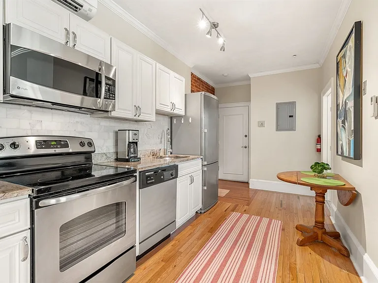 91 Perkins St #4 — Photo 7